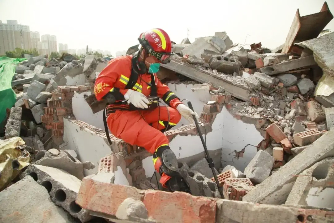揭秘!生命探測儀5大實戰(zhàn)技巧,讓你的搜救效率飆升200%!